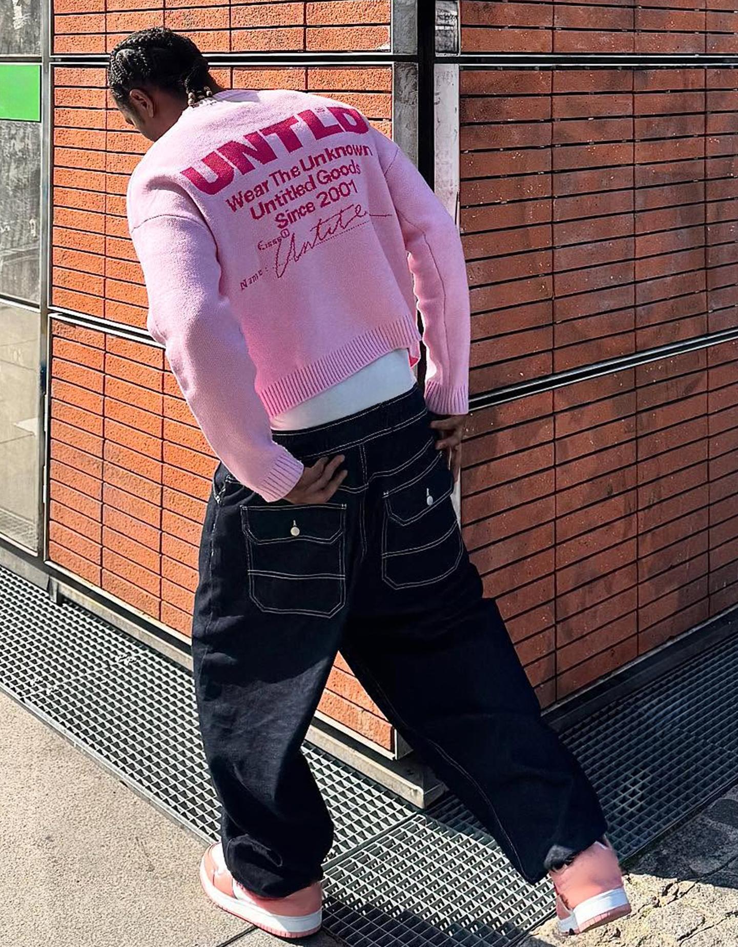 Bershka sweter z żakardowym nadrukiem różowy