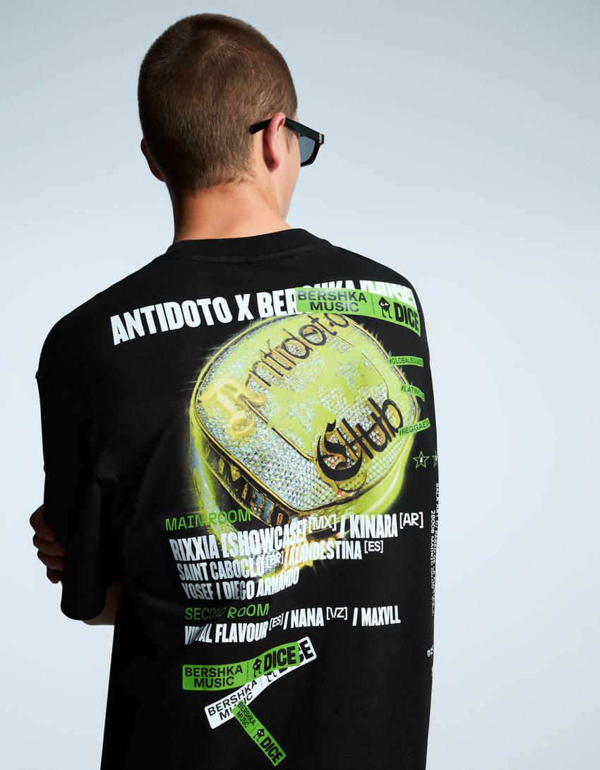 T-shirt Bershka Music DICE manga curta estampado-Preto