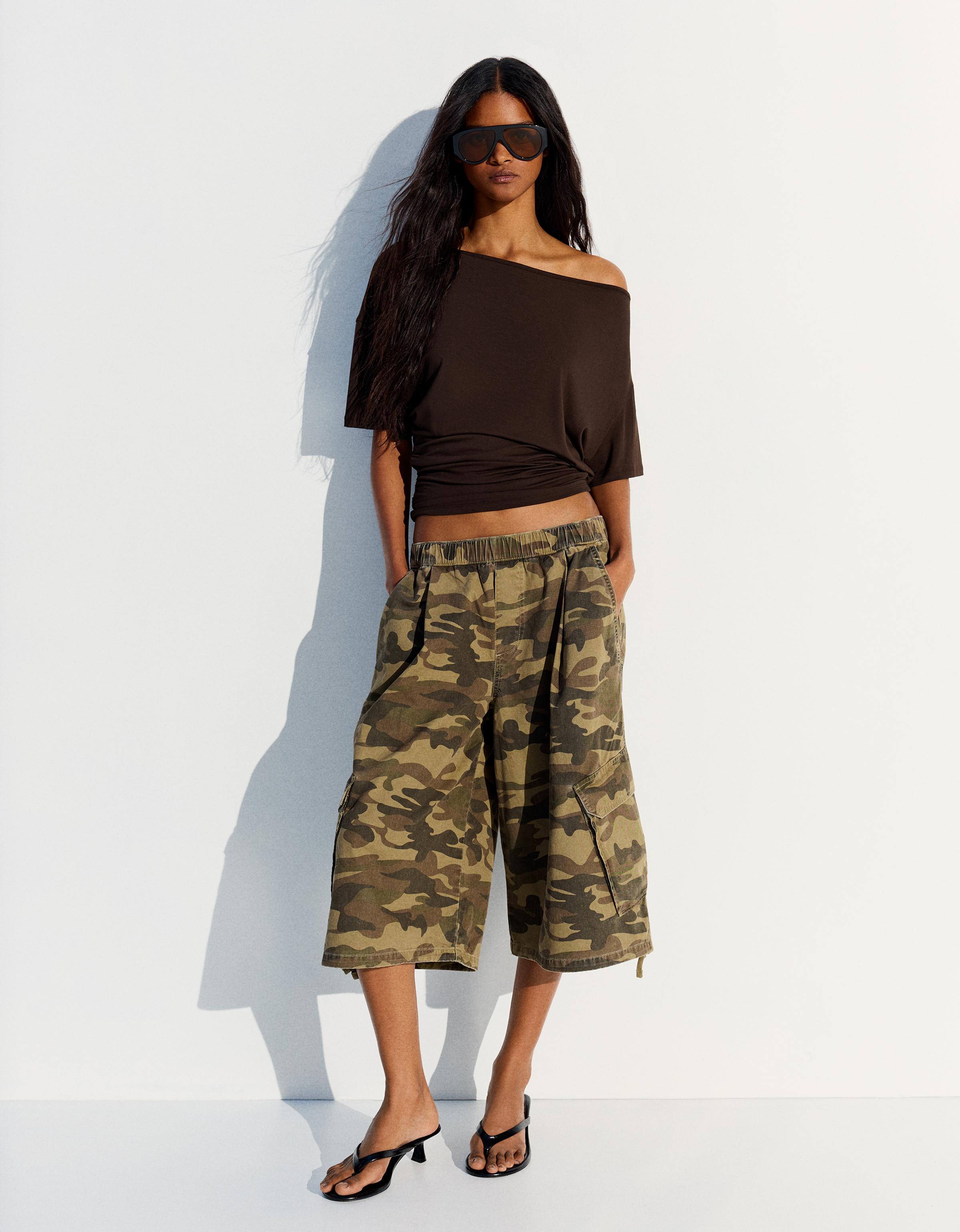Asymmetric short sleeve T-shirt — Brown