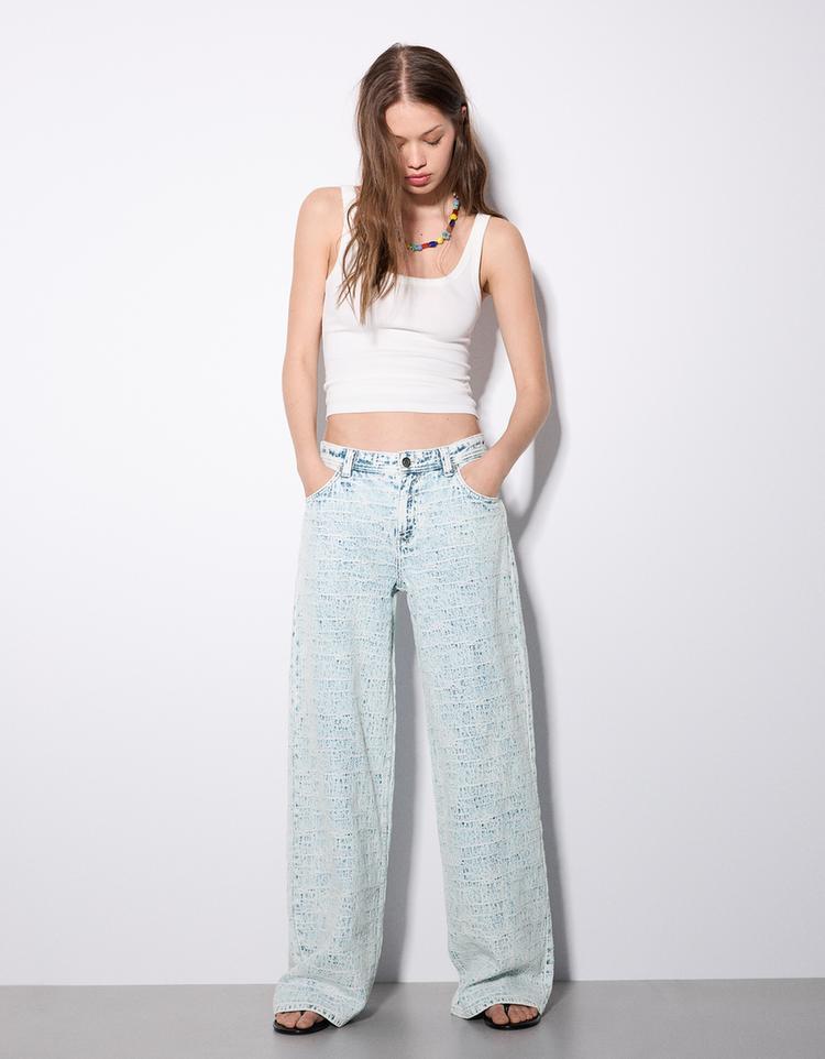 Jakarlı dokulu düşük bel boyfriend jean