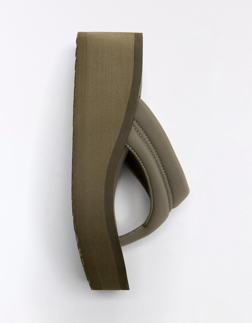 Gesteppte Plateau-Sandalen-Khaki