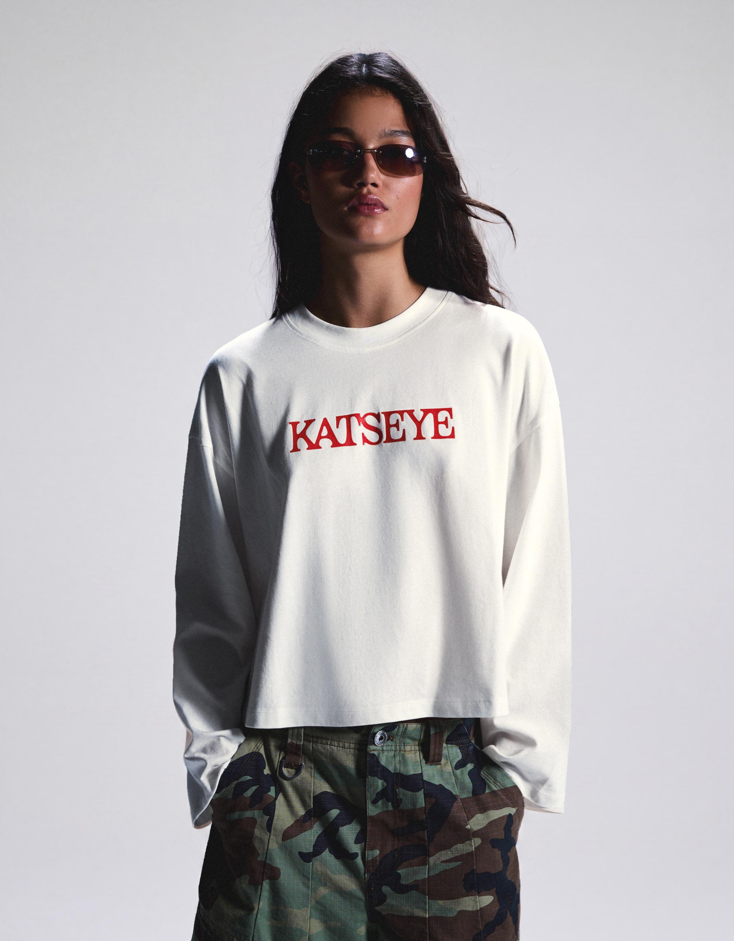 KATSEYE print long sleeve T-shirt — Off white