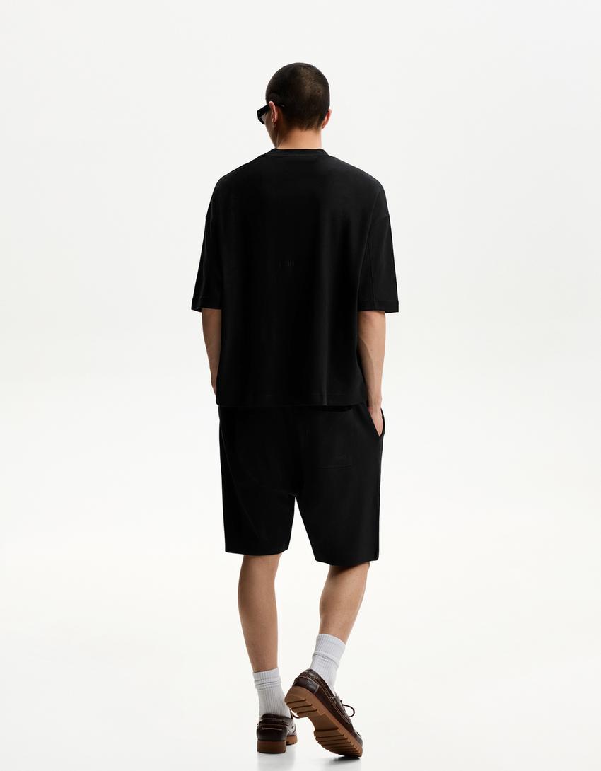 T-shirt manga curta boxy-Preto