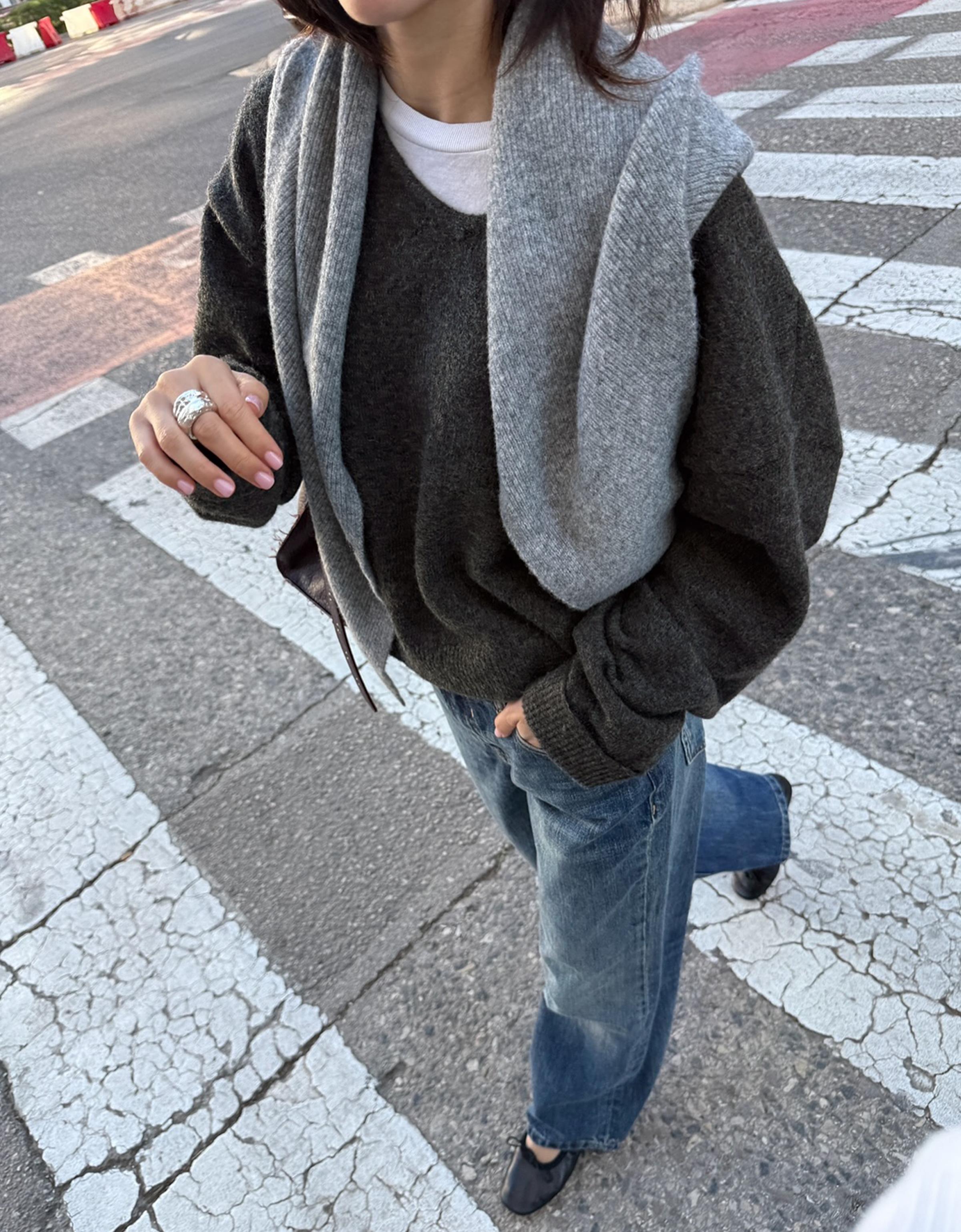 V yaka yumuşak dokulu kazak - Görsel 47