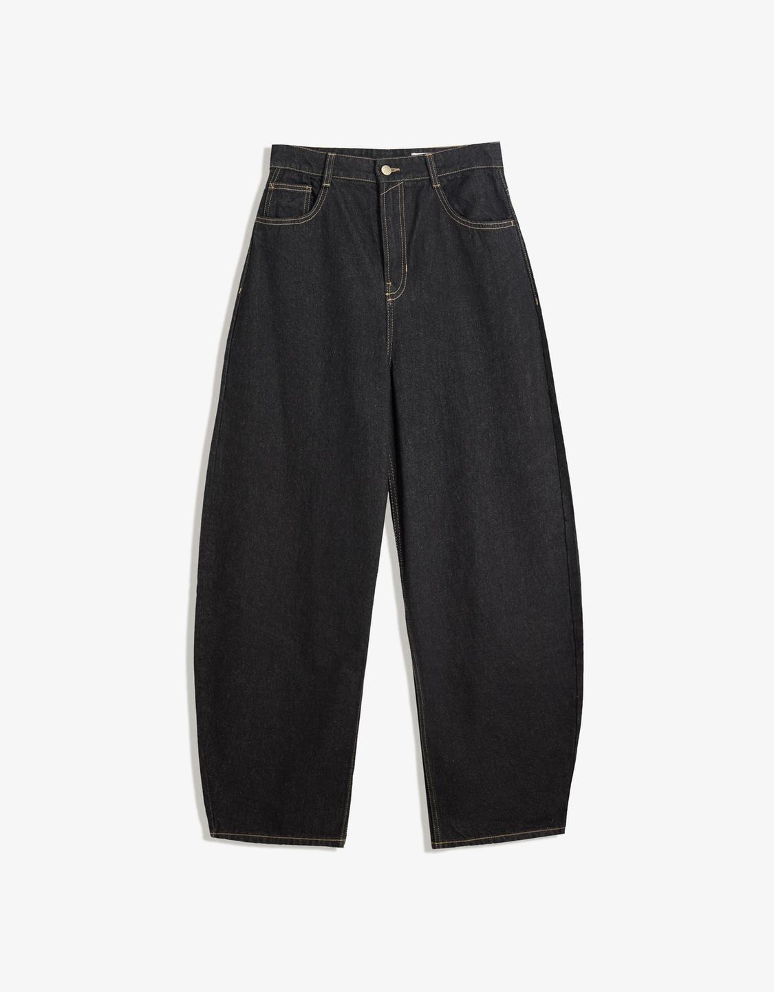 Wide-leg barrel jeans