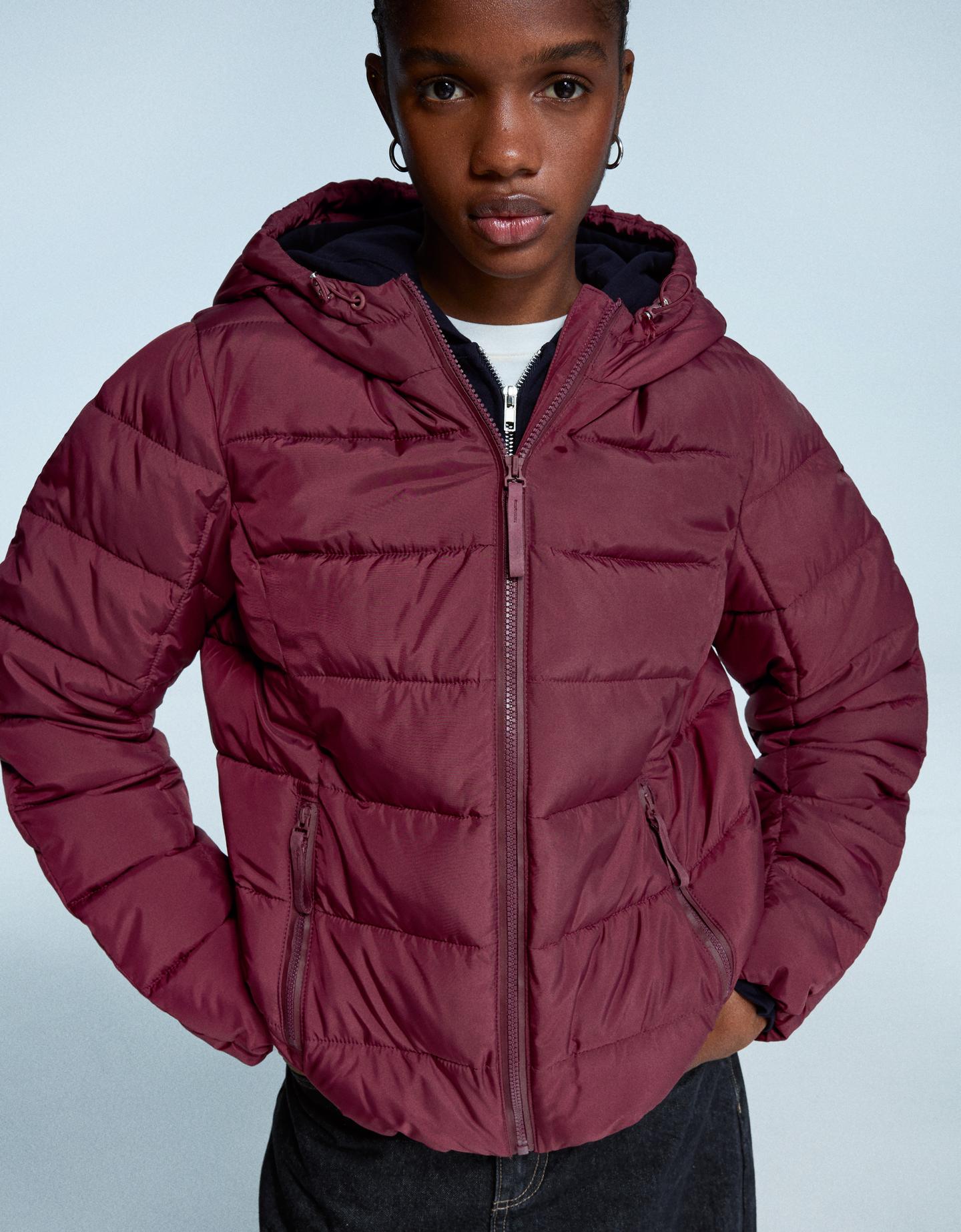 Bershka cienka pikowana kurtka wodoodporna bordowy