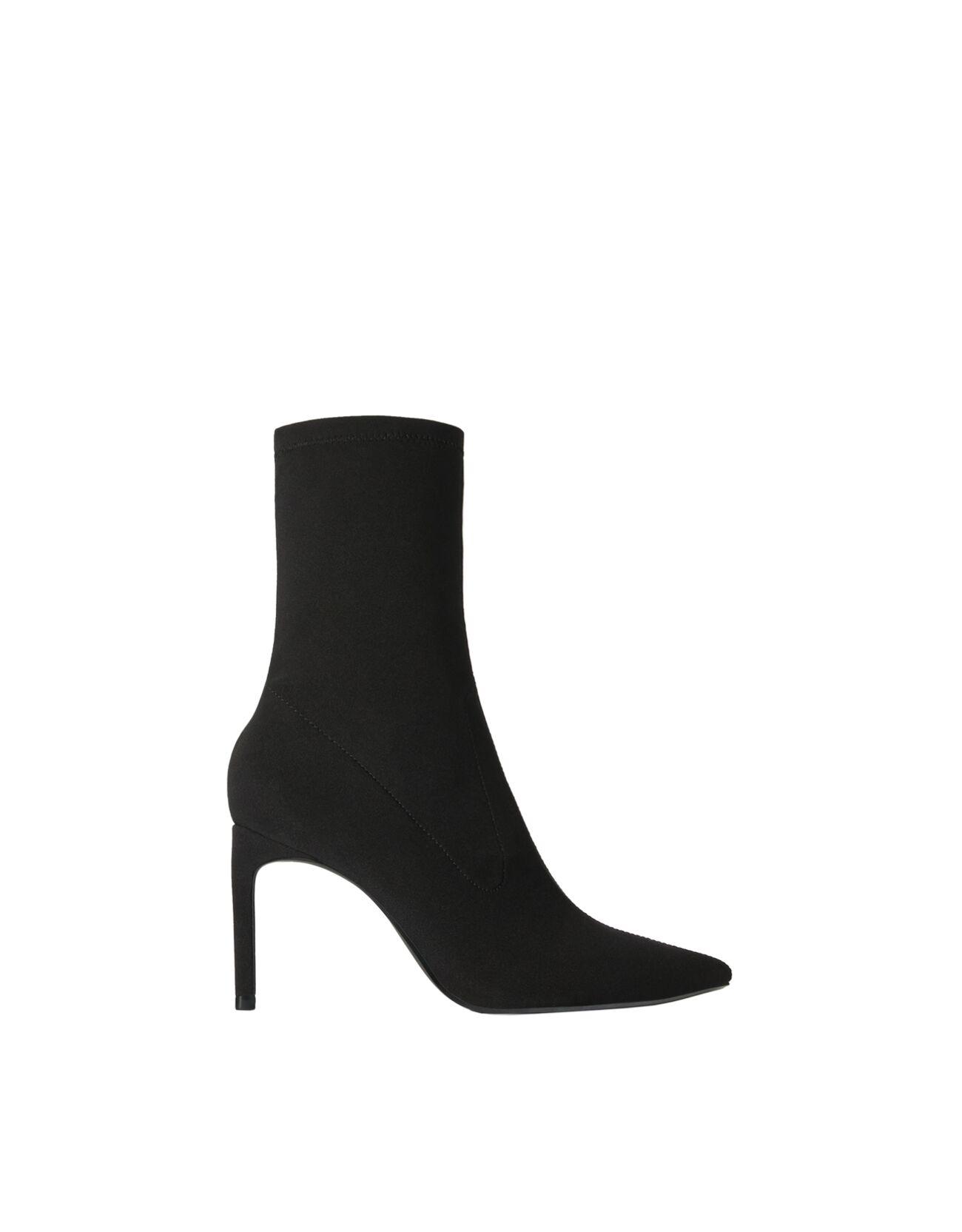 Fitted heel ankle boots — BLACK