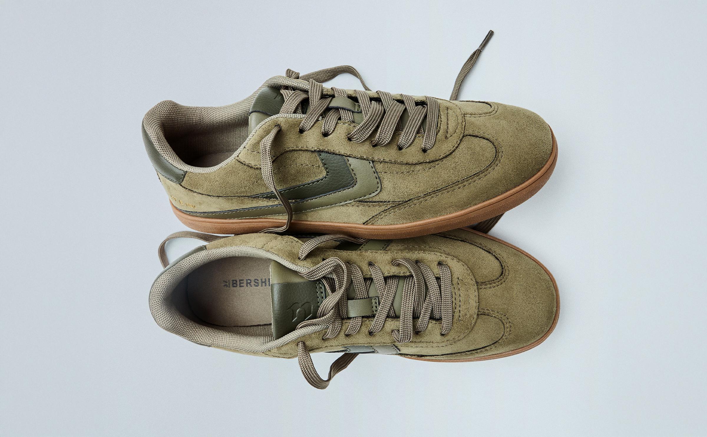 Retro trainers