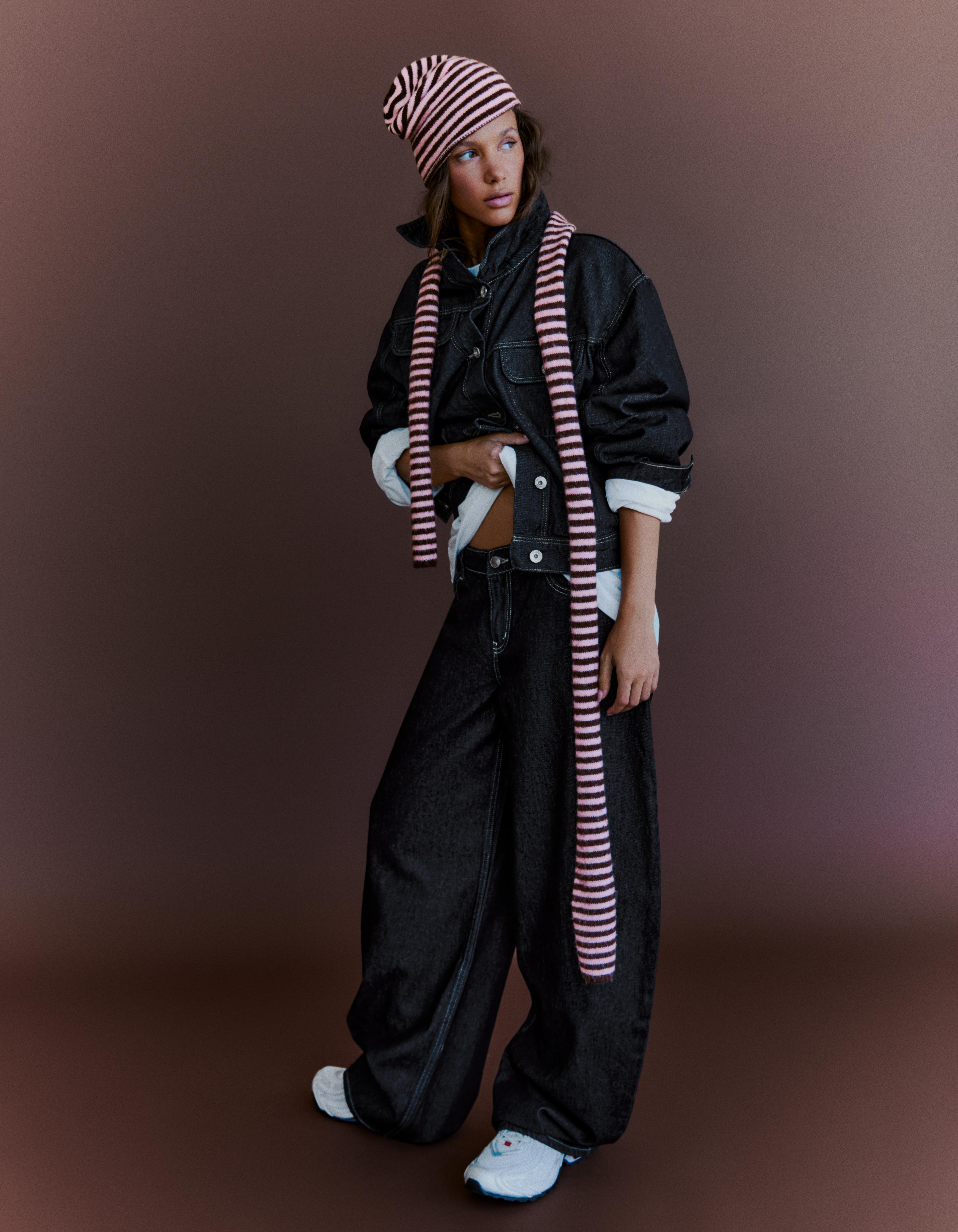 Extra-long knit scarf — Pink