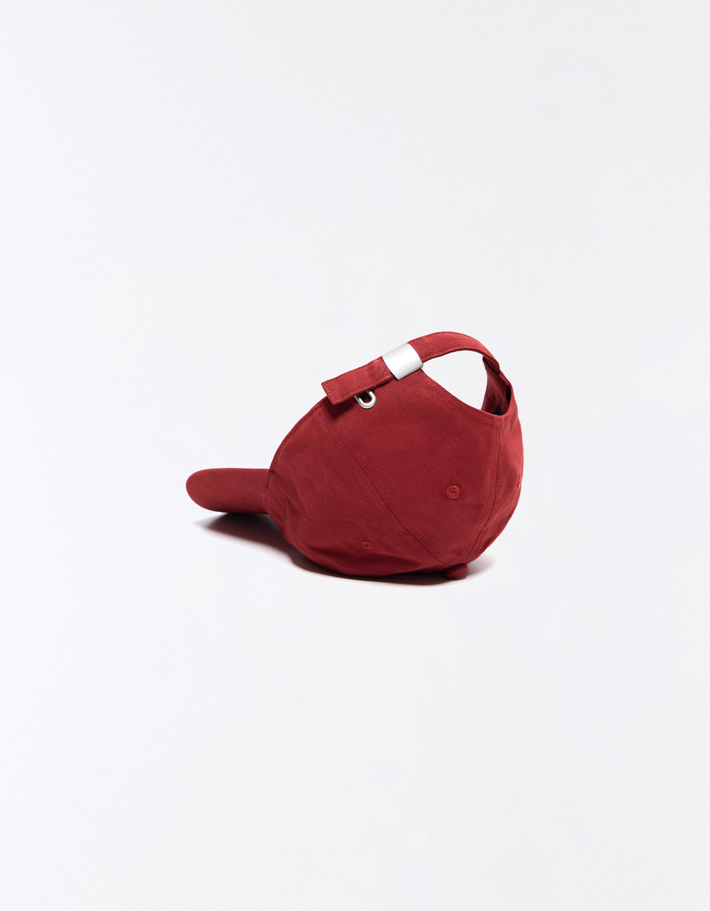 Embroidered cap — Maroon