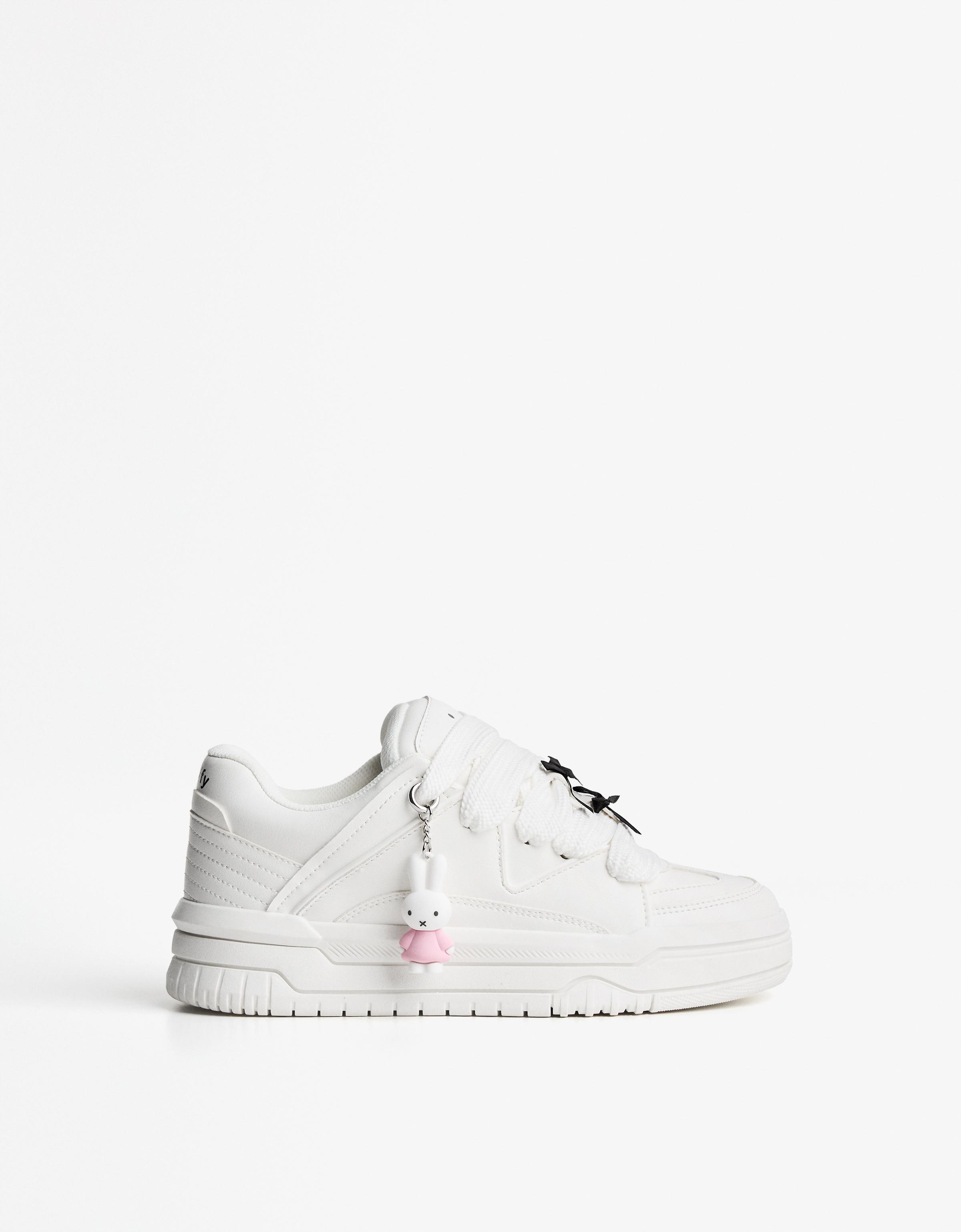 Bershka Miffy Skate-Sneaker Damen 42 Weiss