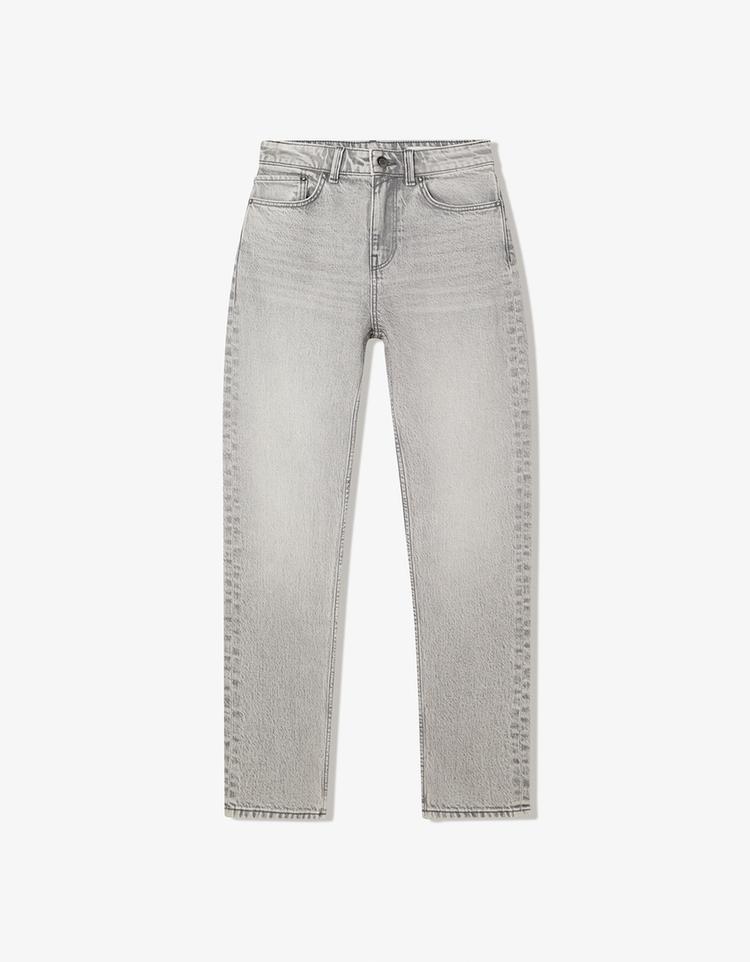 High-waist comfort mom jeans