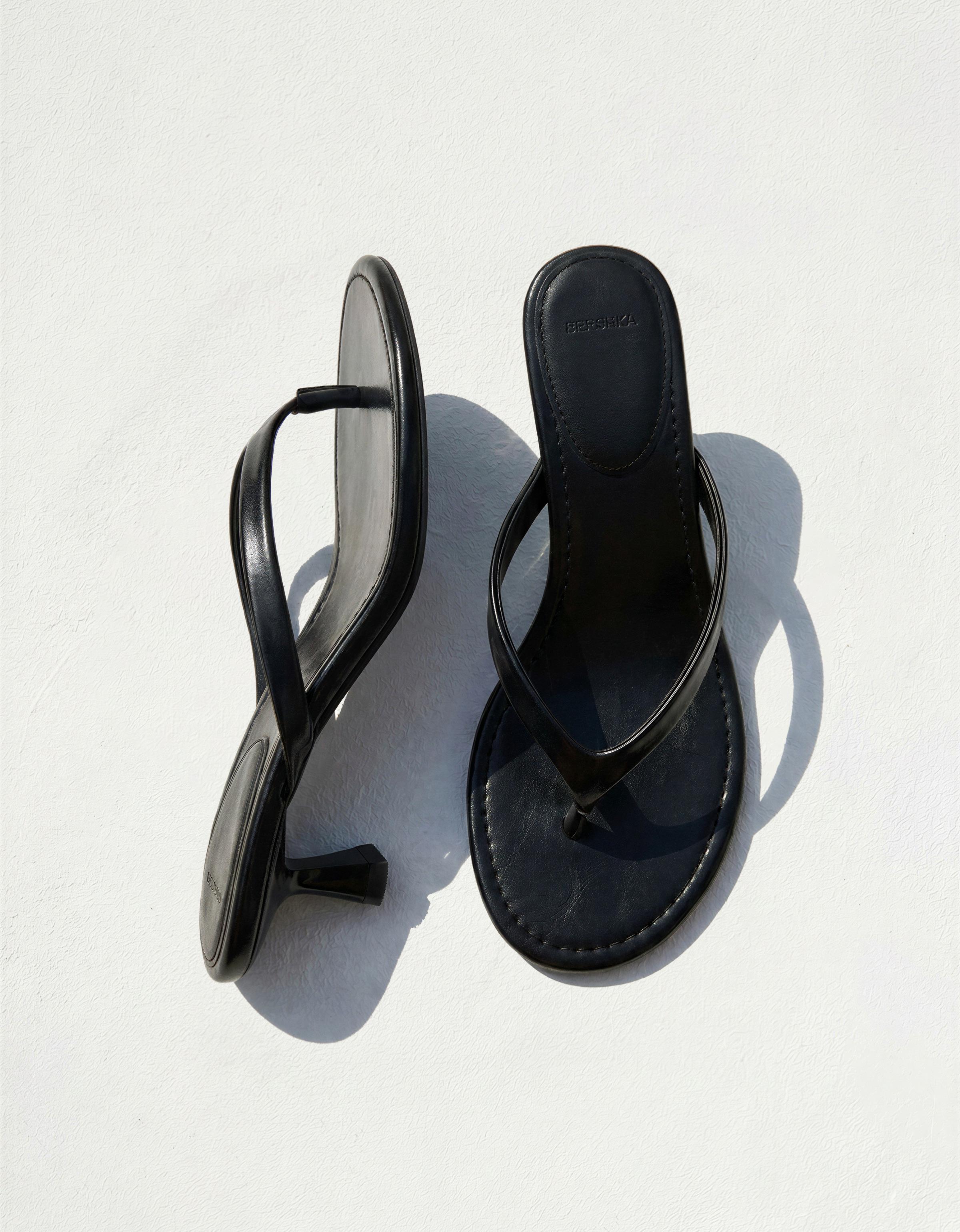 Heeled thong sandals — BLACK