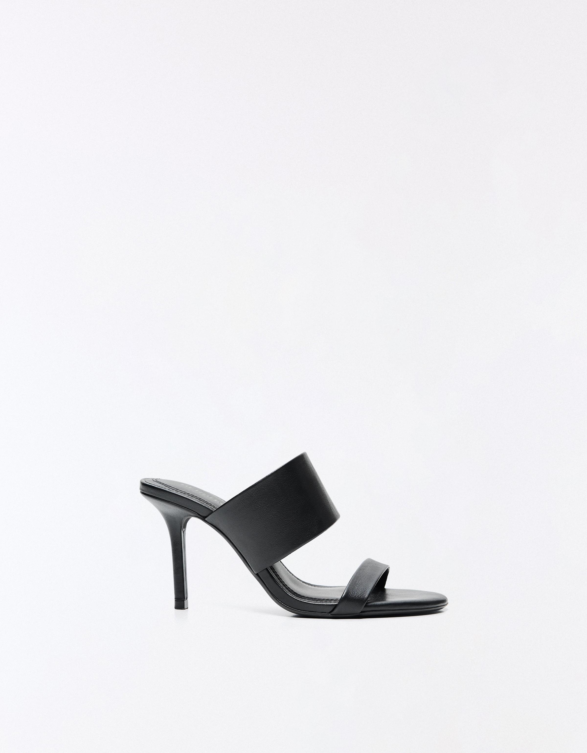 MULE HEELED SANDALS — BLACK