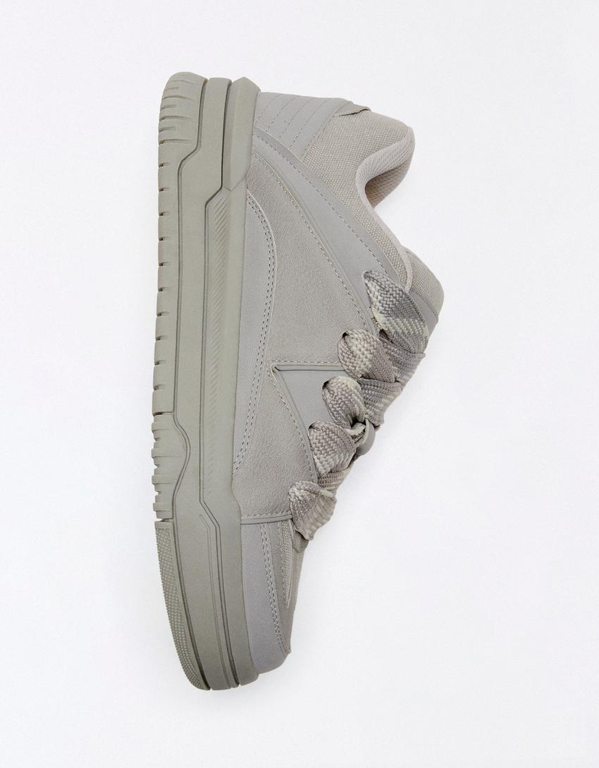 Skate-Sneaker mit dicker Sohle-Grau