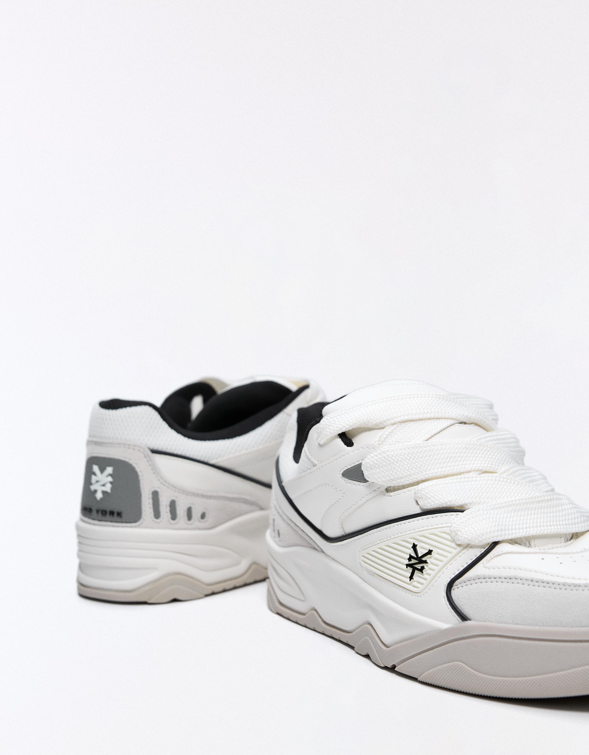 ZOO YORK SKATE TRAINERS — WHITE