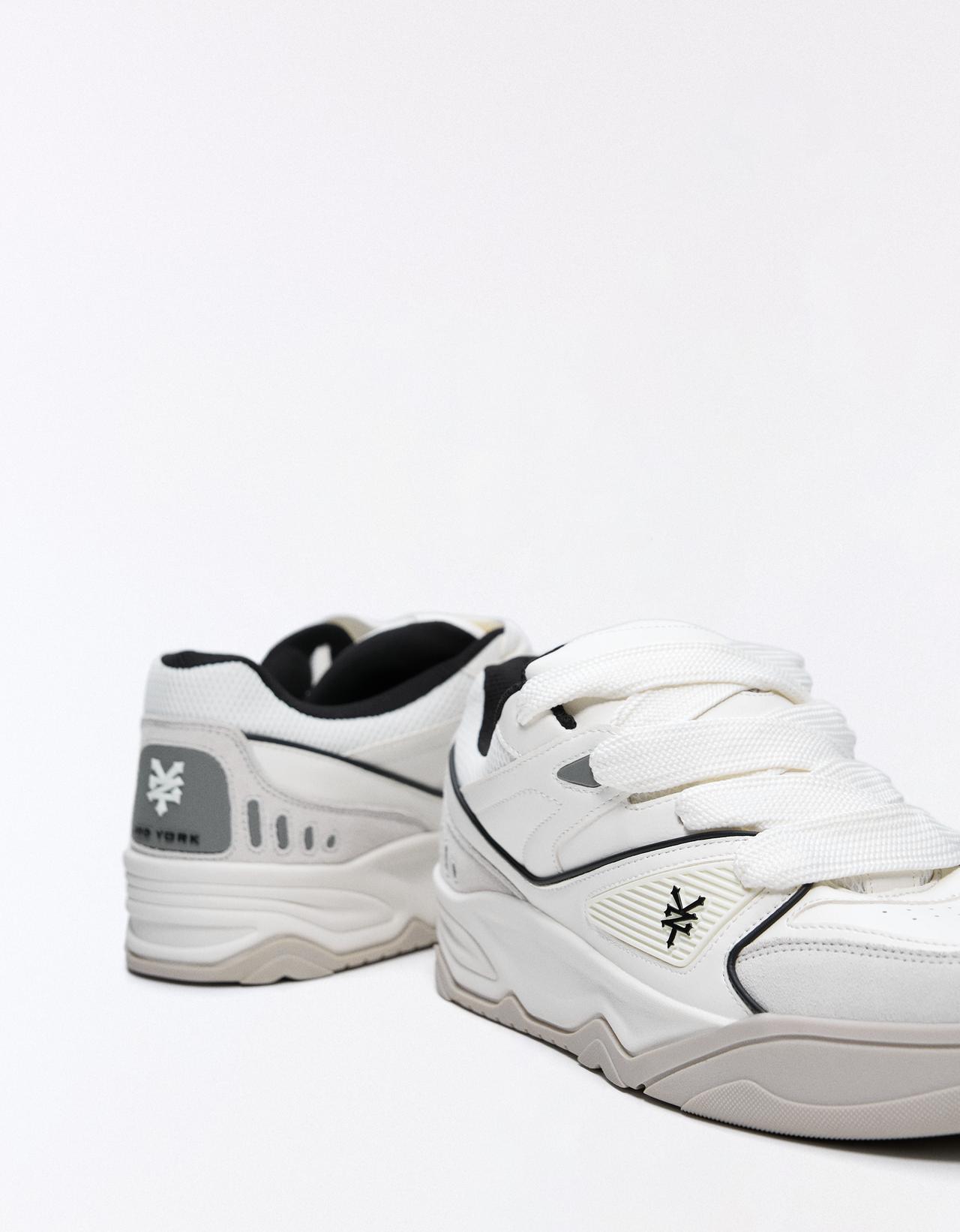 ZOO YORK SKATE TRAINERS — WHITE