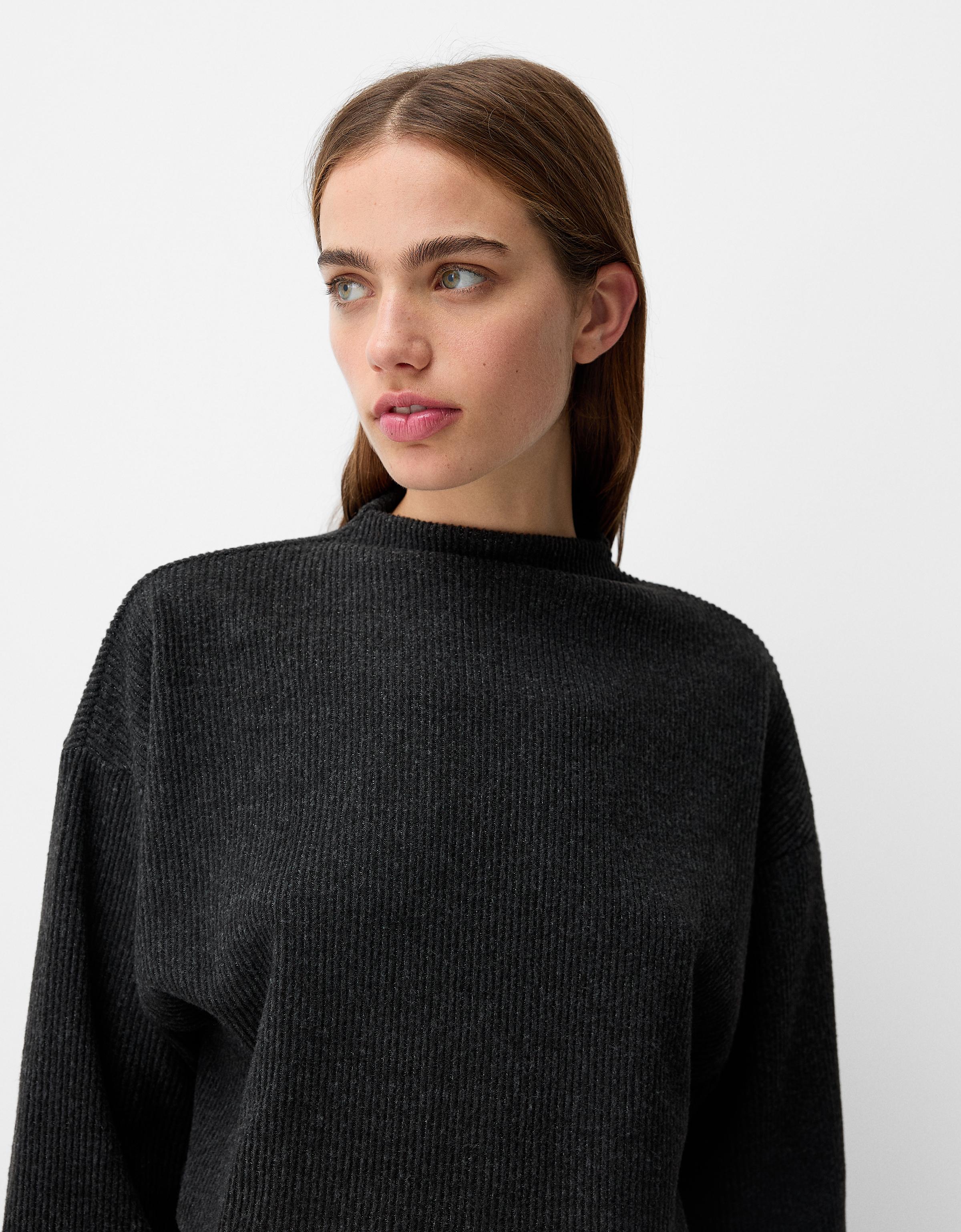 Pull Col Montant Bord-côte Soft Touch - BSK Teen | Bershka