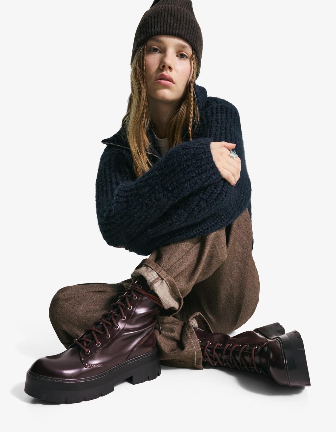 Lace-up ankle boots