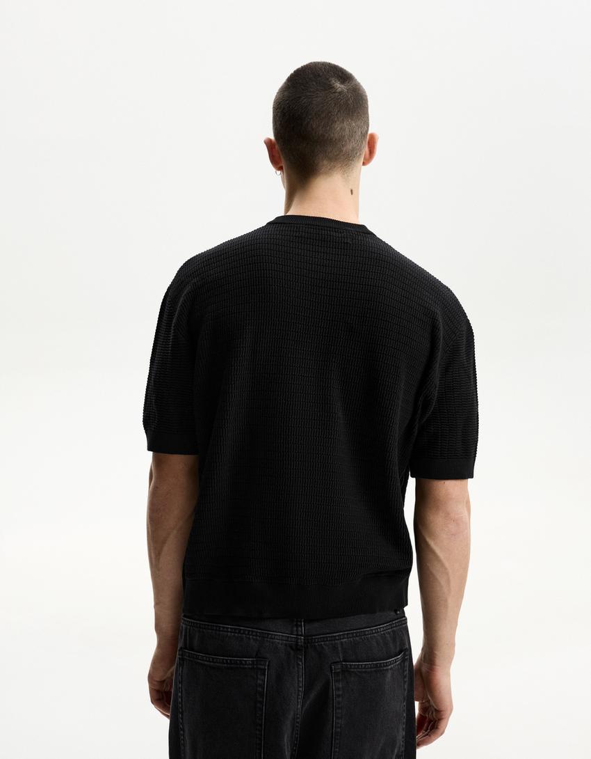 Short sleeve textured weave T-shirt-Black