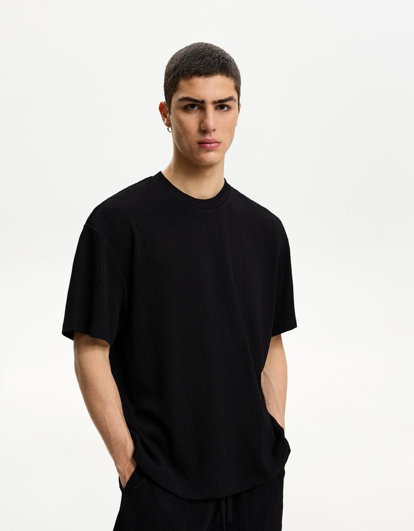Textured T-shirt with long sleeves-Black