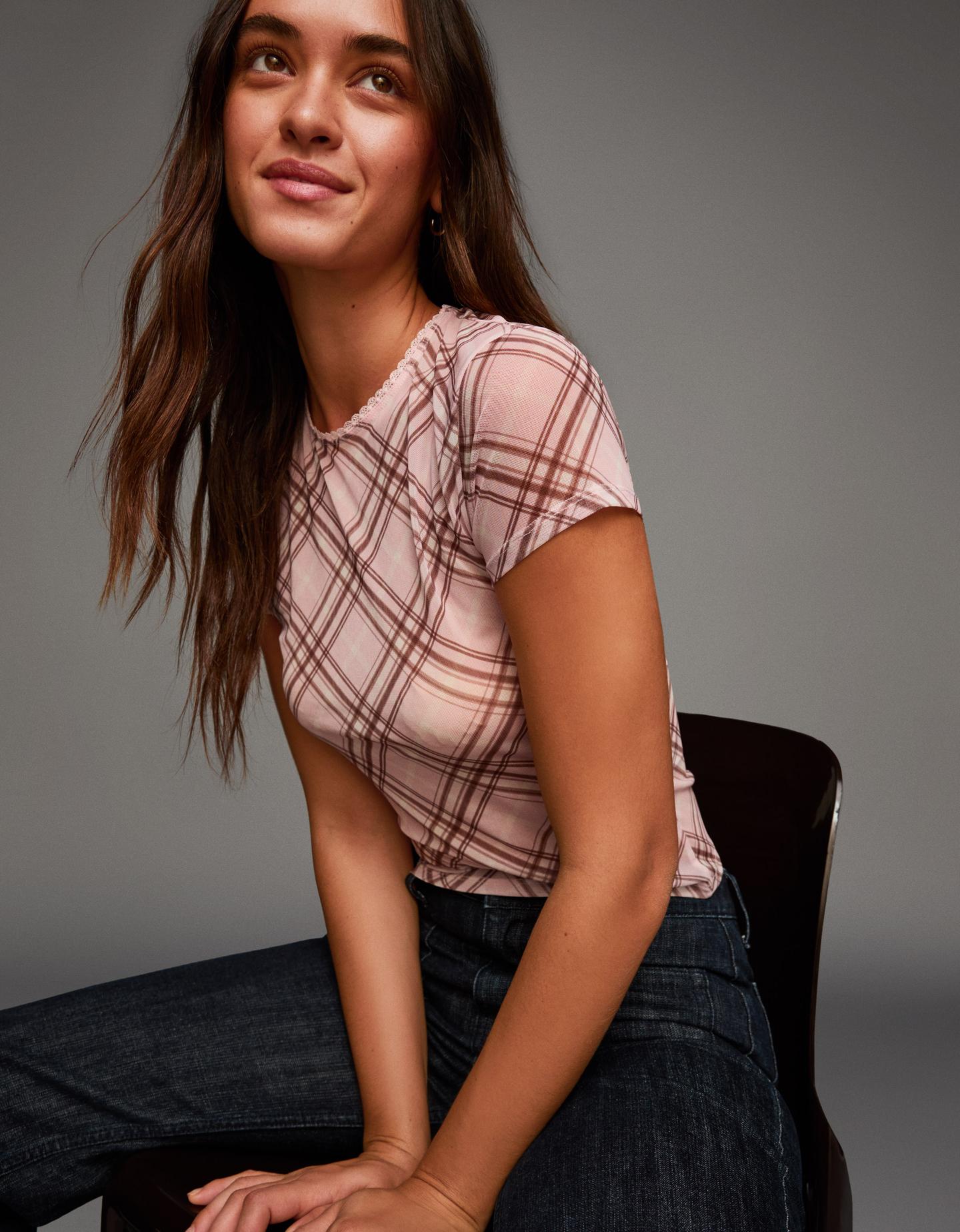 Bershka koszulka tiulowa z krótkim rękawem i nadrukiem różowy