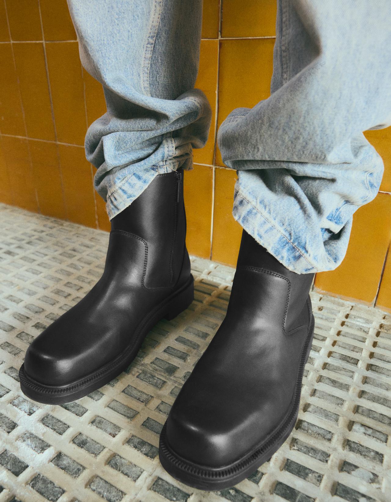 Casual ankle boots — BLACK