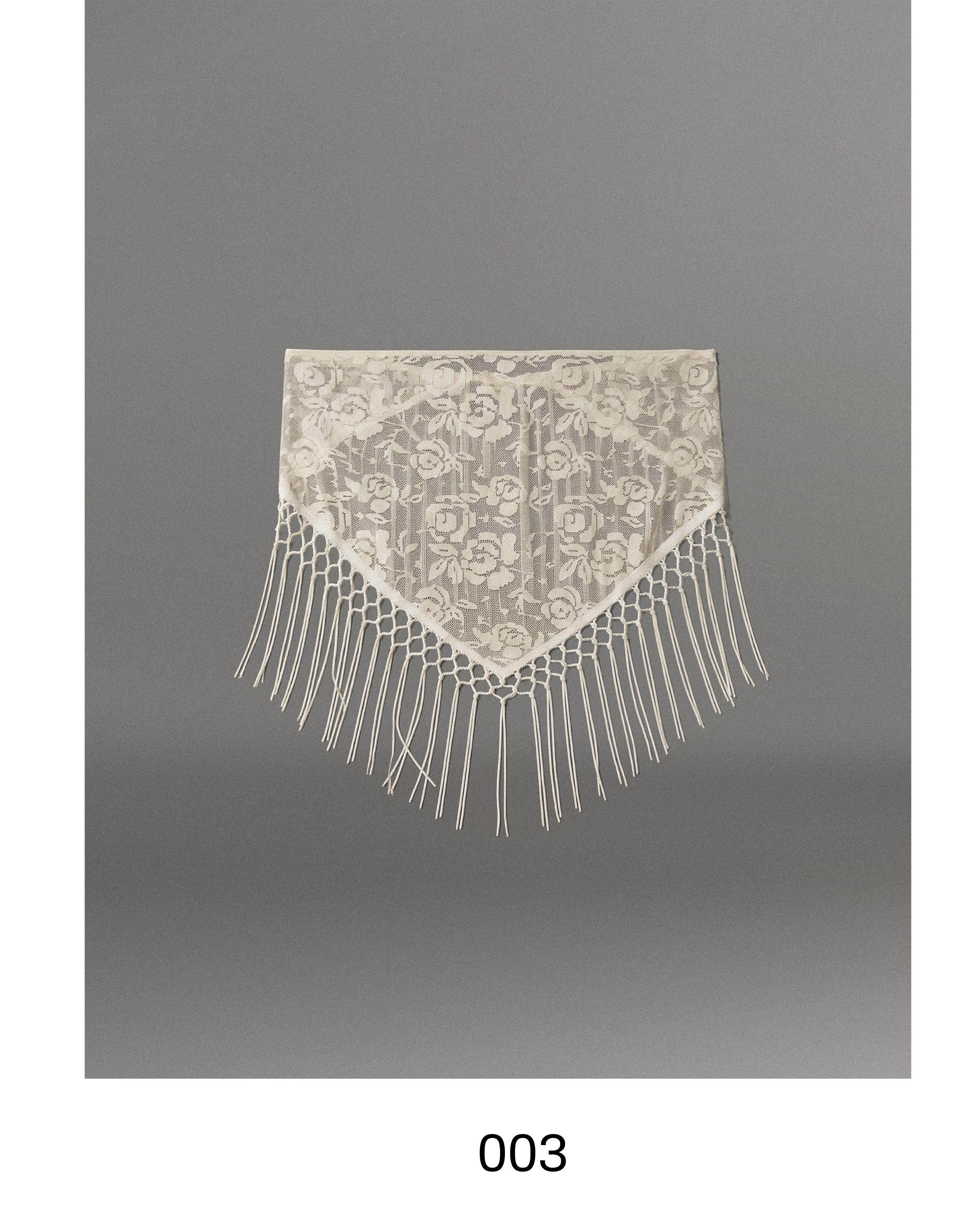 Fringed upholstery overskirt — Cream